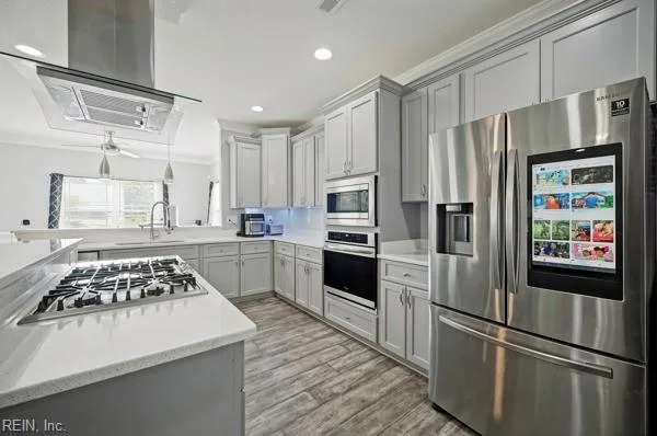 7 Cavalier RD, HAMPTON VA 23669