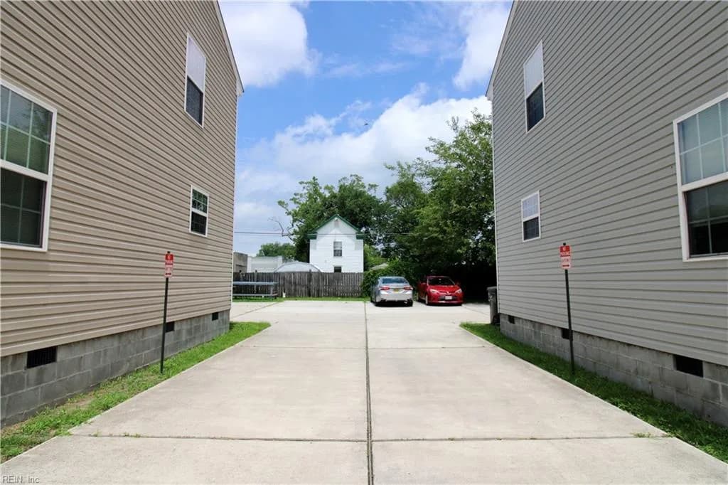 854 W 43rd ST, NORFOLK VA 23508 - Photo 3