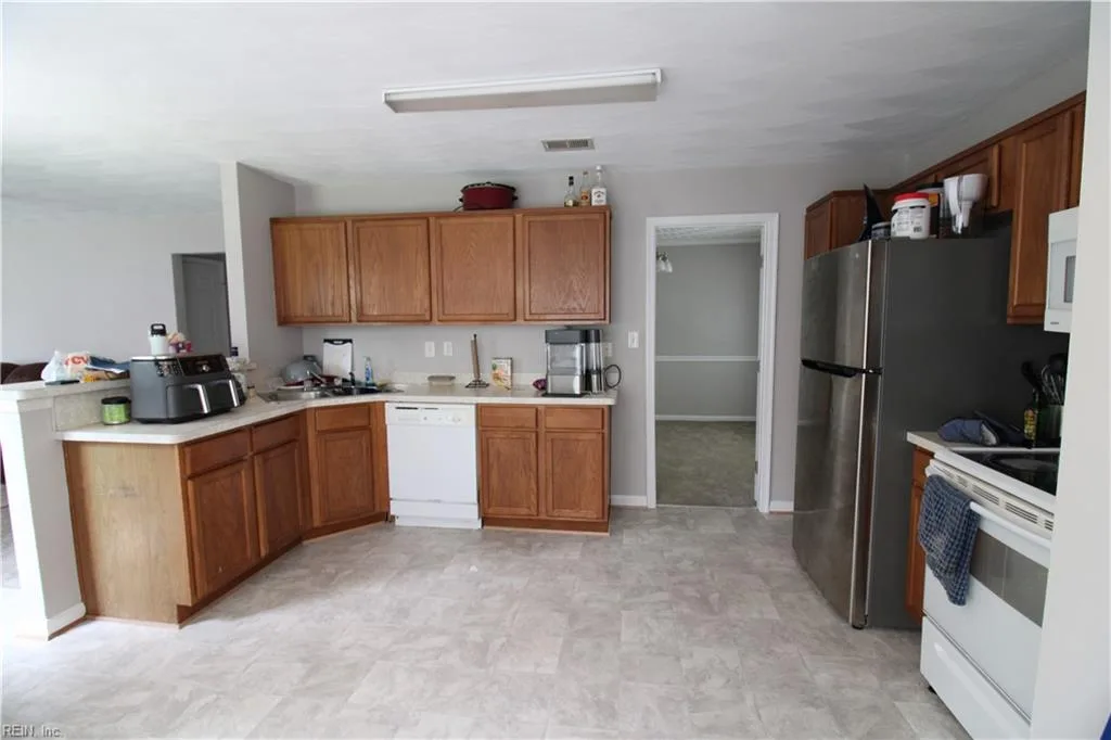 849 W 43rd ST, NORFOLK VA 23508 - Photo 3