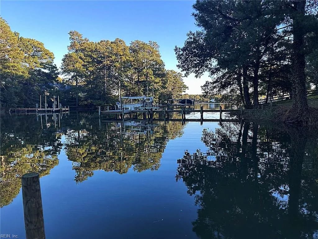 229 Skipjack LN, COBBSCREEK VA 23035