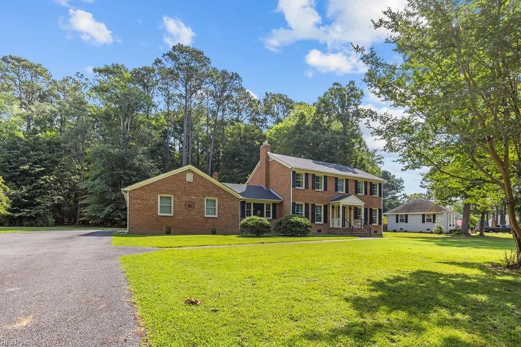 124 Beechwood DR, FRANKLIN VA 23851 - Photo 4