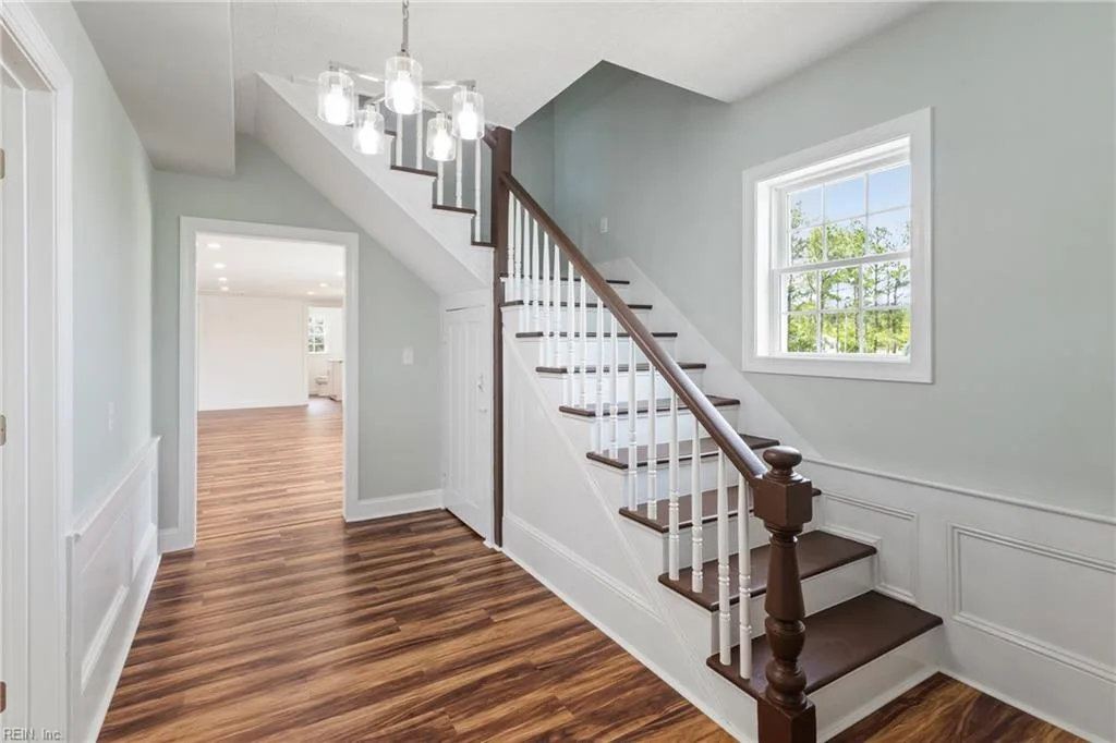 9632 Rowes Point RD, HAYES VA 23072 - Photo 4