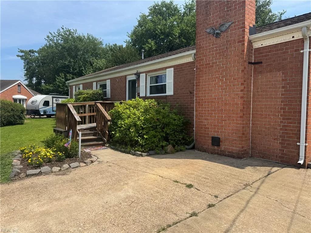 470 Gretna CT, HAMPTON VA 23669 - Photo 3