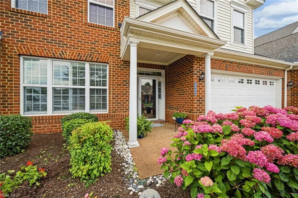 1517 Eagle Glen DR, CHESAPEAKE VA 23322