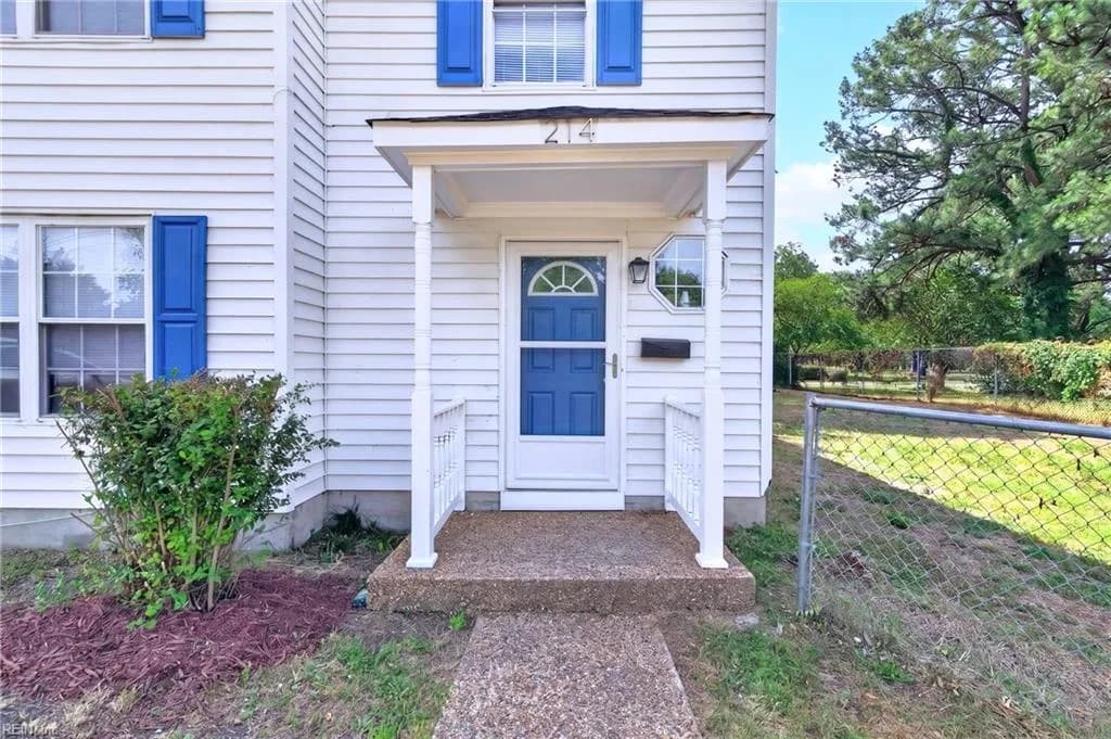 214 South AVE, NEWPORTNEWS VA 23601 - Photo 5