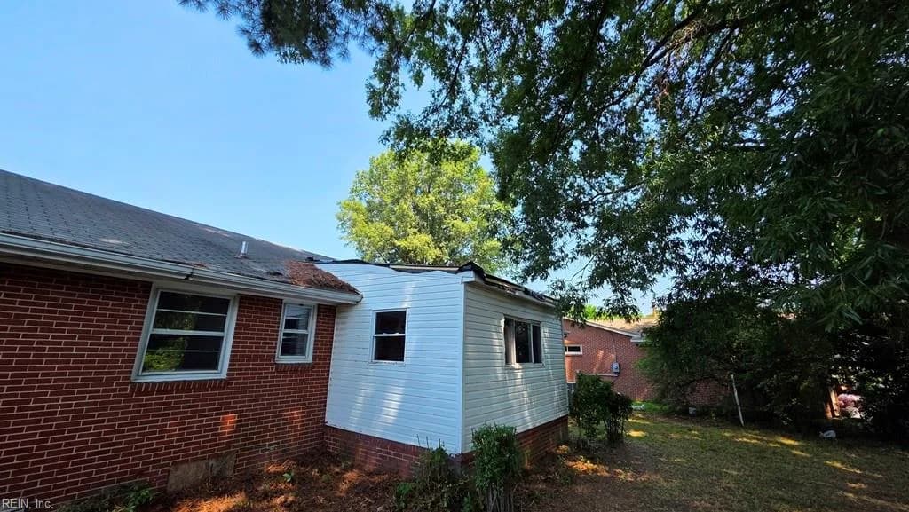 504 Winona DR N, HAMPTON VA 23661 - Photo 3