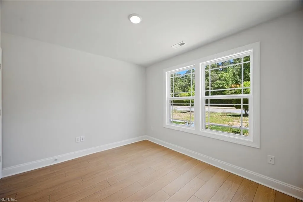 10 Bracewell LN, YORKTOWN VA 23692 - Photo 5