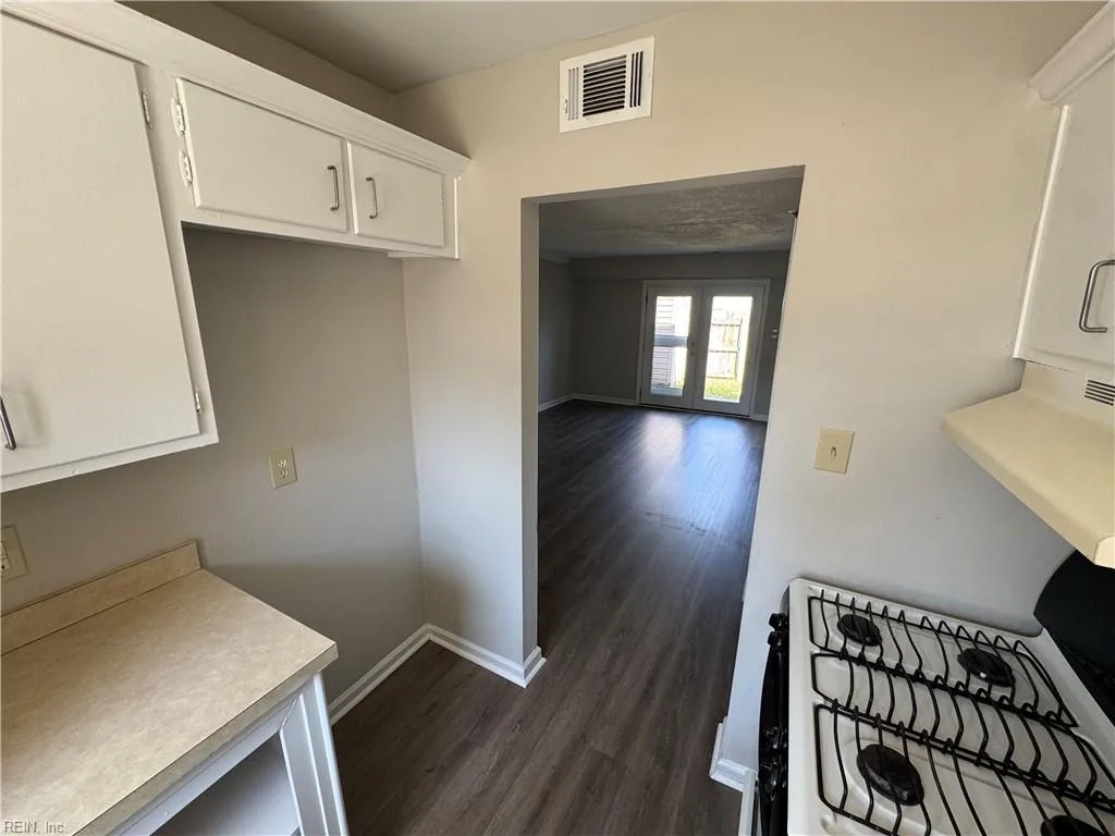 446 Britnie CT, NEWPORTNEWS VA 23602 - Photo 5