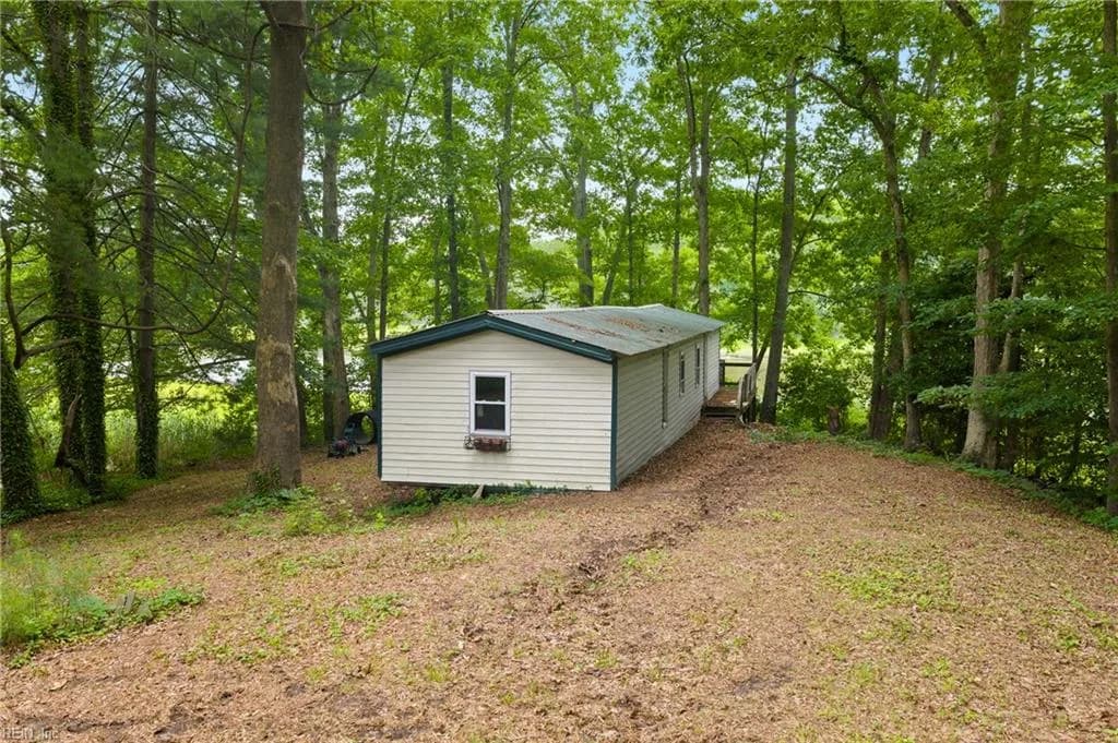3938 Paradise Point RD, HAYES VA 23072 - Photo 5