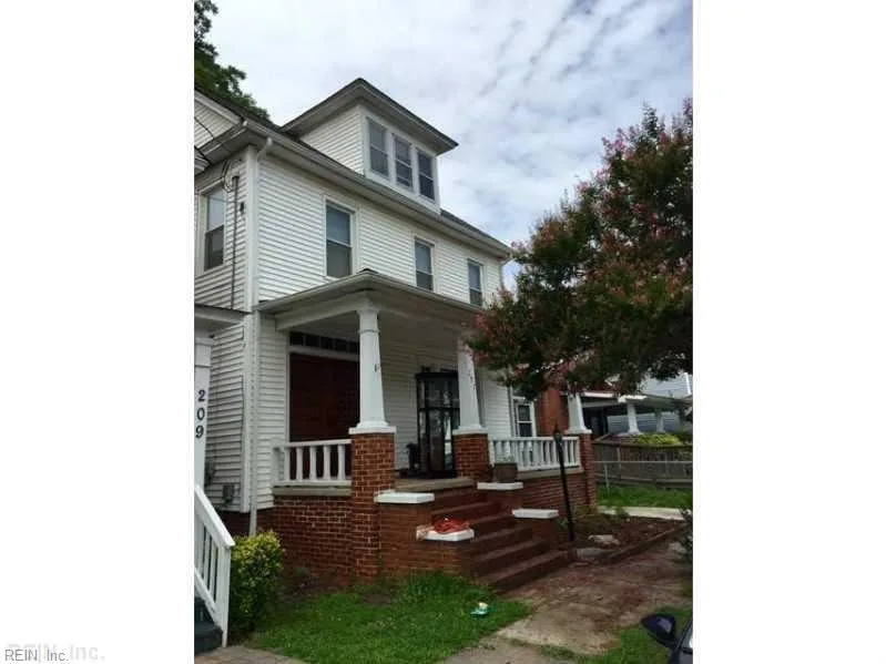 207 Poplar AVE, NORFOLK VA 23523