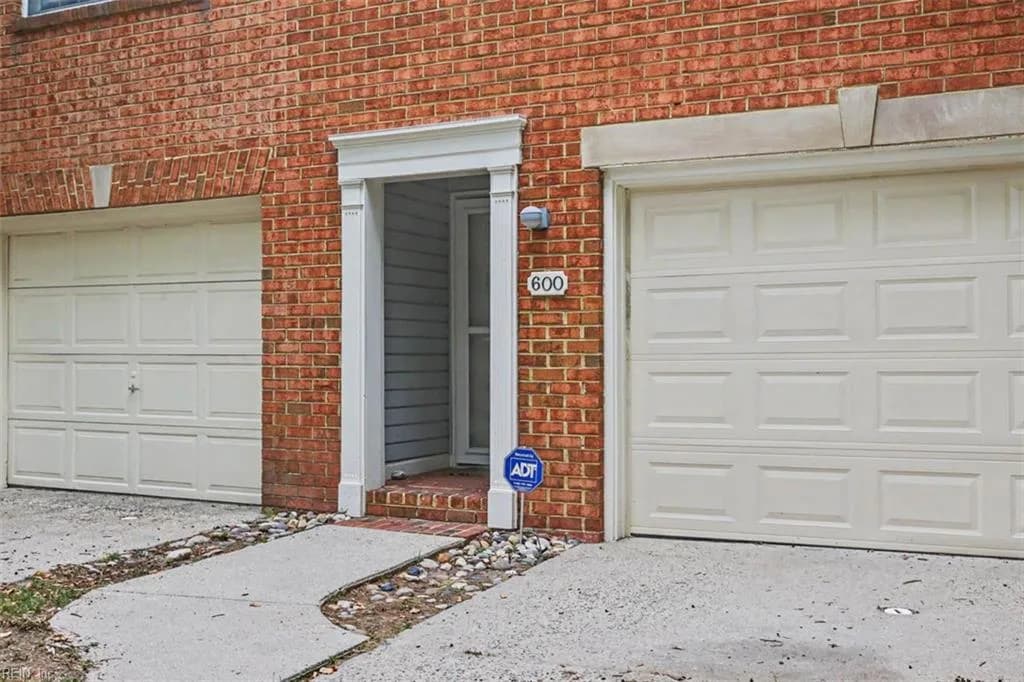 600 Guy LN, NEWPORTNEWS VA 23602 - Photo 3