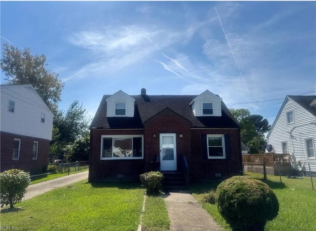 635 Newport News AVE, HAMPTON VA 23669 - Main photo