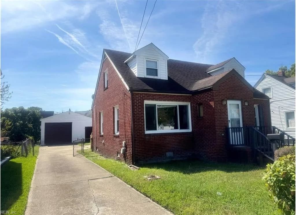 635 Newport News AVE, HAMPTON VA 23669 - Photo 3