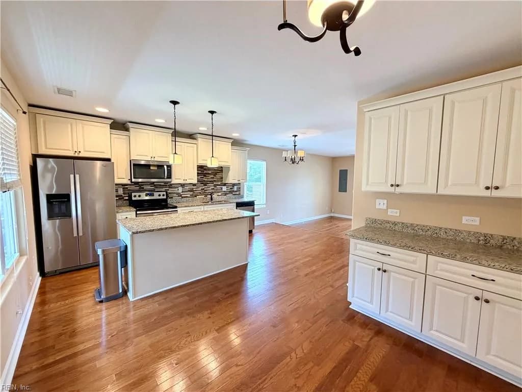 418 Robin RD, PORTSMOUTH VA 23701 - Photo 5