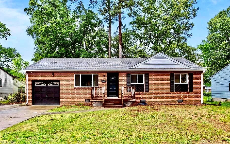 129 Saint Stephens DR, Newport News — 4 bed Residential, 1,530 sqft
