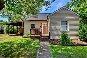 2 Clover ST, HAMPTON VA 23669 - Main photo