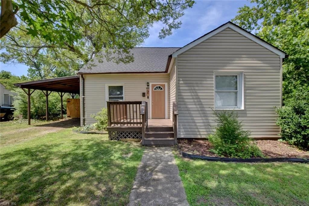 2 Clover ST, HAMPTON VA 23669 - Main photo