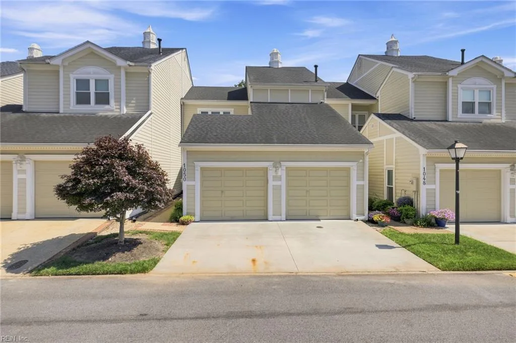 1050 Collection Creek WAY, Virginia Beach — 3 bed Residential, 1,950 sqft