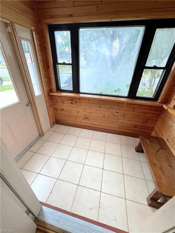 5007 Hazelwood RD, HAMPTON VA 23605 - Photo 4