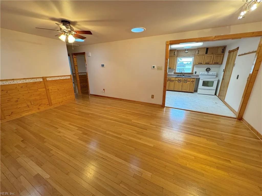 5007 Hazelwood RD, HAMPTON VA 23605 - Photo 5