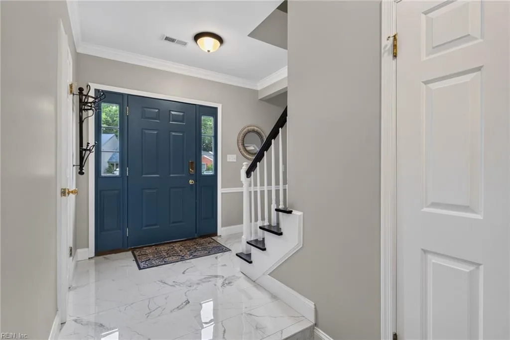 898 Gunston CT, NEWPORTNEWS VA 23608 - Photo 3
