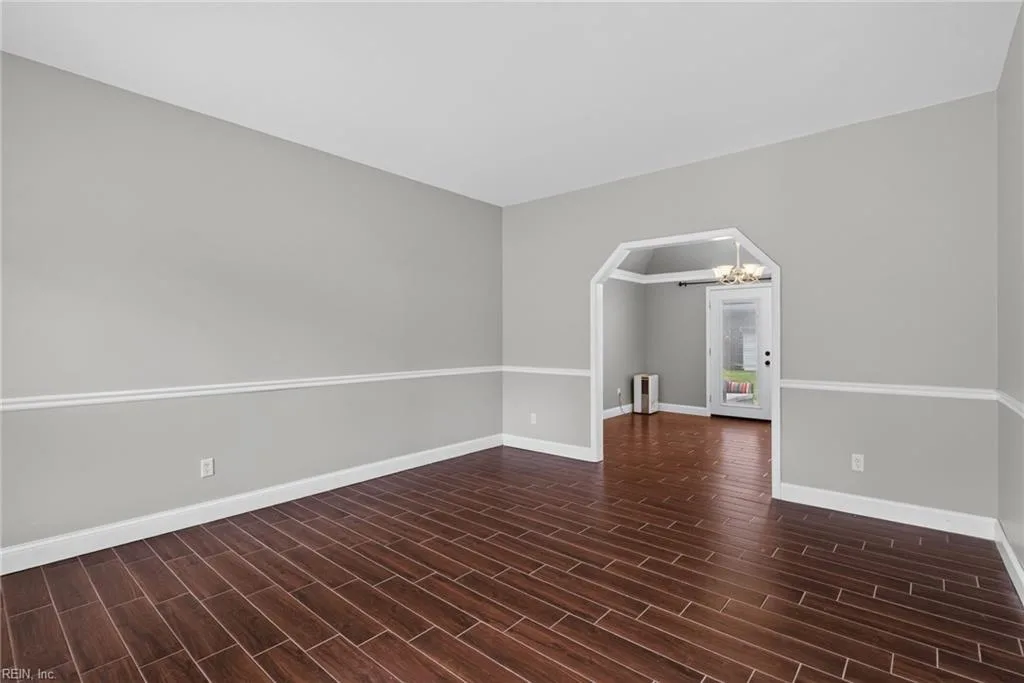 898 Gunston CT, NEWPORTNEWS VA 23608 - Photo 5