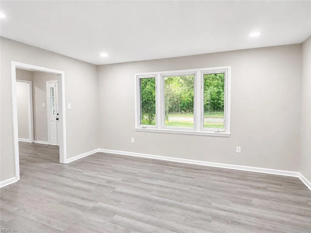 700 Hemlock CRES, VIRGINIABEACH VA 23464 - Photo 5