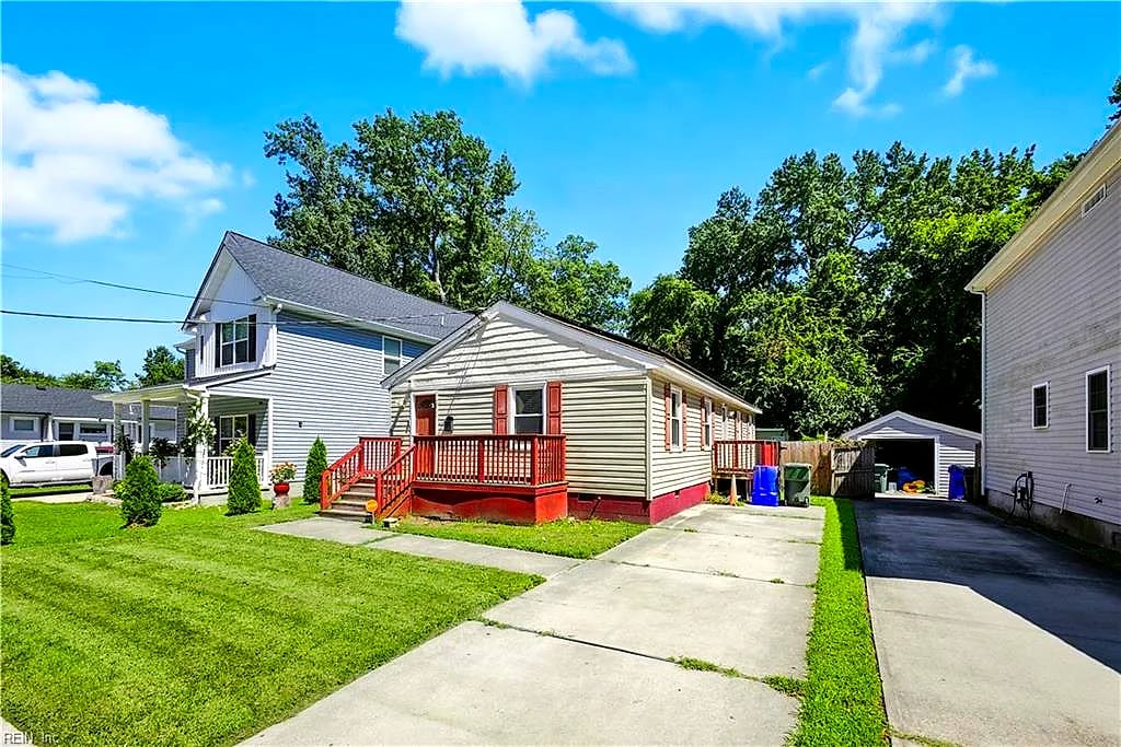 2826 Lens AVE, NORFOLK VA 23509