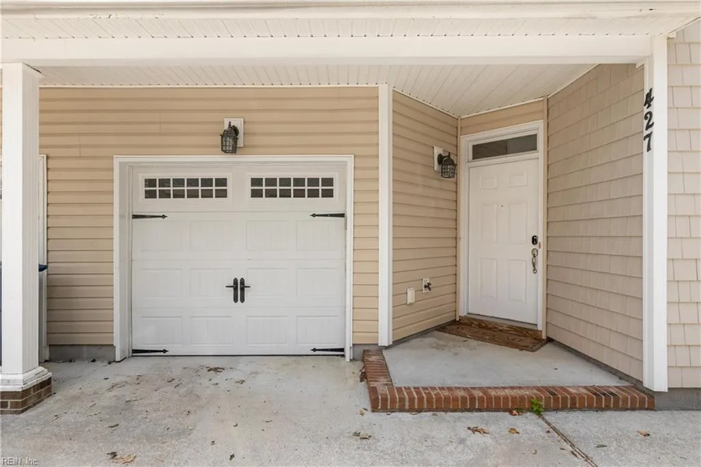 427 Fountain Dr DR, VIRGINIABEACH VA 23454 - Photo 3