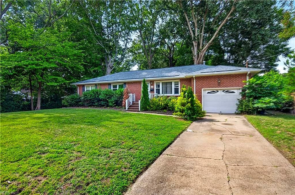34 Roberta DR, HAMPTON VA 23666 - Photo 3