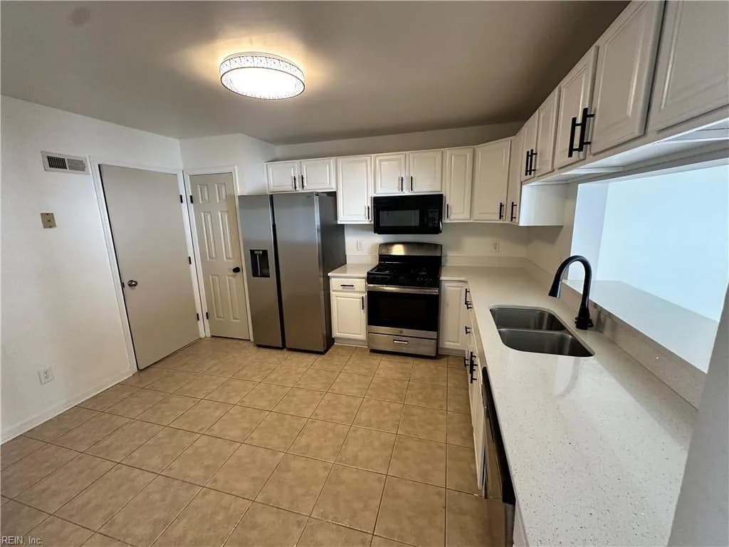 825 Quesnel DR, VIRGINIABEACH VA 23454 - Photo 5