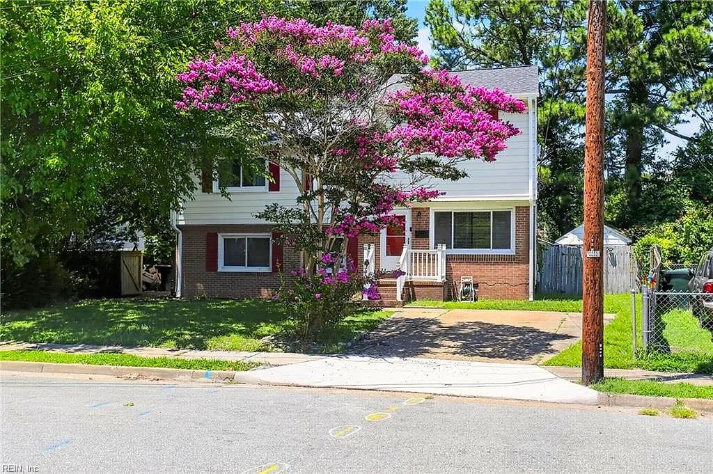 1527 Grove ST, HAMPTON VA 23664