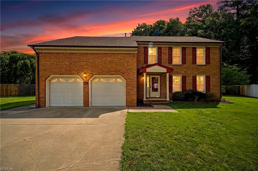 517 Three Oaks DR, Chesapeake — 4 bed Residential, 2,295 sqft