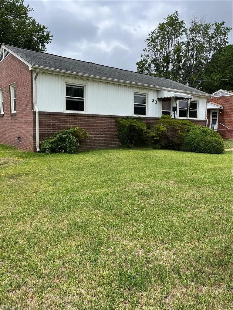 23 Berkley DR, HAMPTON VA 23663 - Photo 2