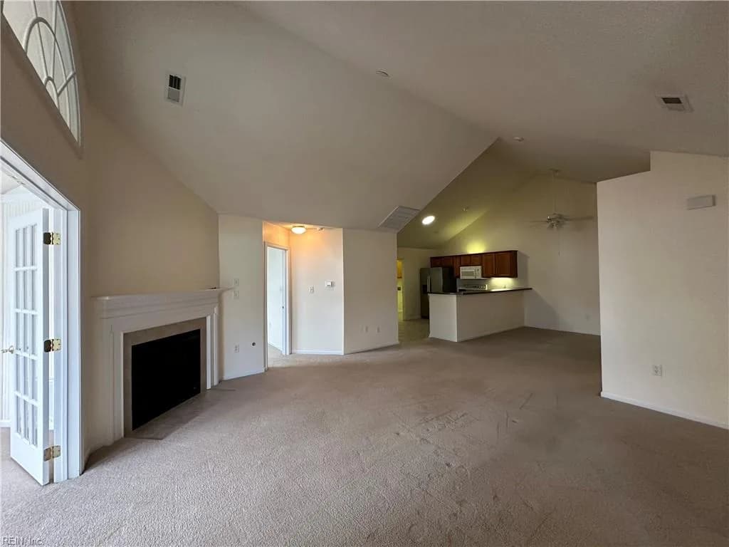 103 Hautz WAY, YORKTOWN VA 23693 - Photo 4
