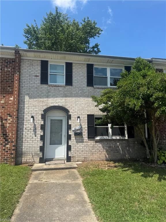 811 Cathedral DR, VIRGINIABEACH VA 23455 - Main photo