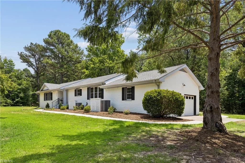 6295 Ark RD, GLOUCESTER VA 23061 - Photo 4