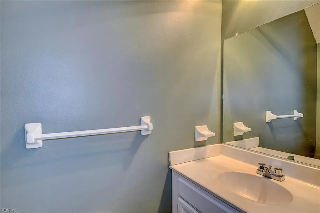 4206 MINNARD CT, VIRGINIABEACH VA 23462 - Photo 5