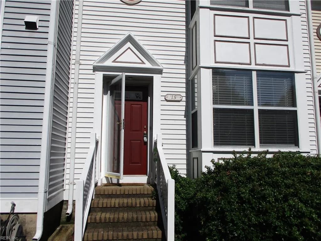15 Palmerston DR, HAMPTON VA 23669 - Photo 2