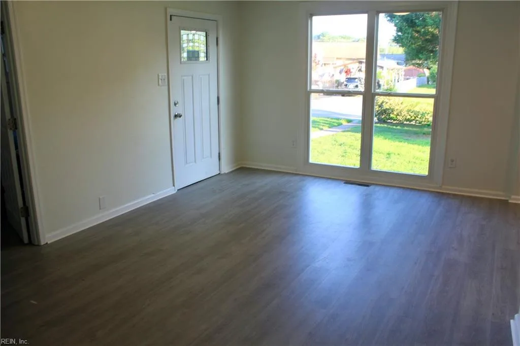 906 Hancock AVE, PORTSMOUTH VA 23701 - Photo 5