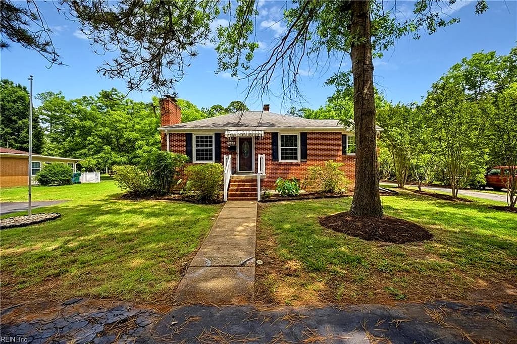 568 Yorktown RD, Newport News — 3 bed Residential, 2,203 sqft