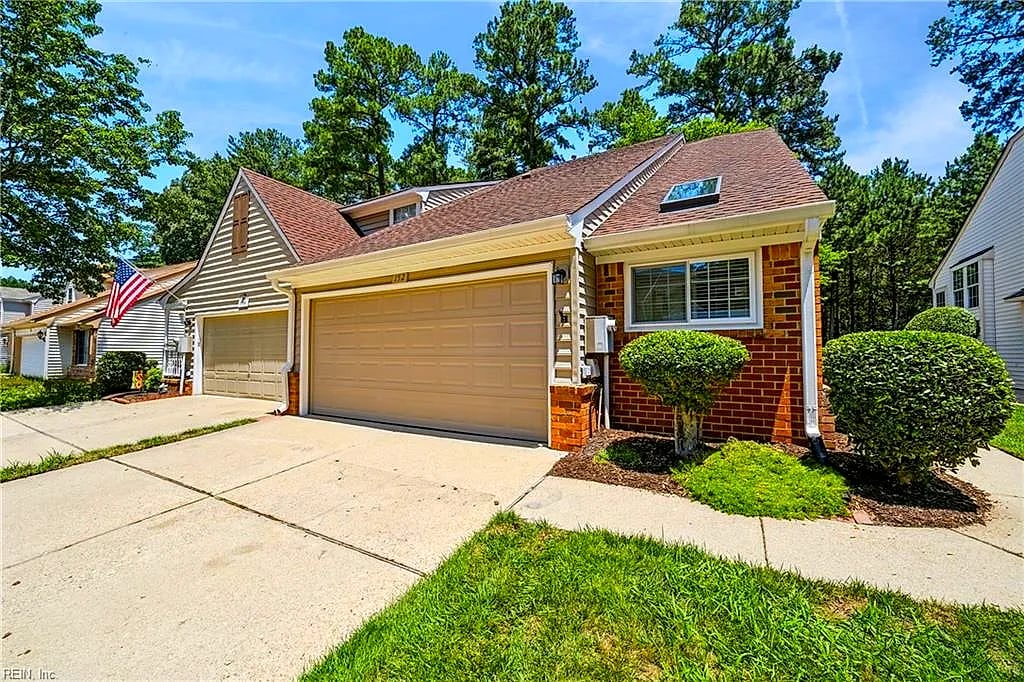 152 Spoon CT, YORKTOWN VA 23693
