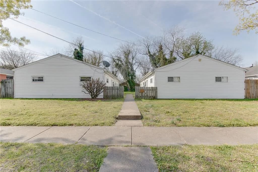1443 W 40th ST #B, NORFOLK VA 23508 - Photo 2
