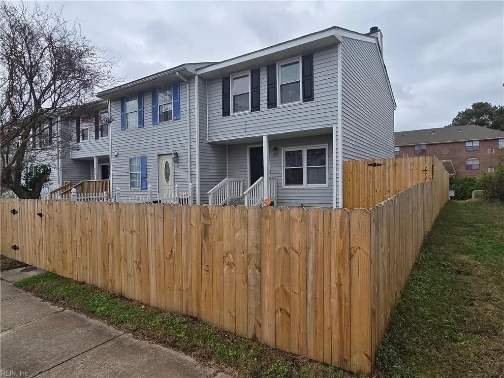 229 Greenbrier AVE, NORFOLK VA 23505 - Photo 3
