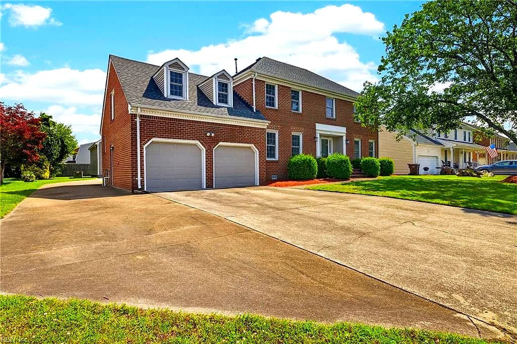 3626 Point Elizabeth DR, CHESAPEAKE VA 23321 - Main photo