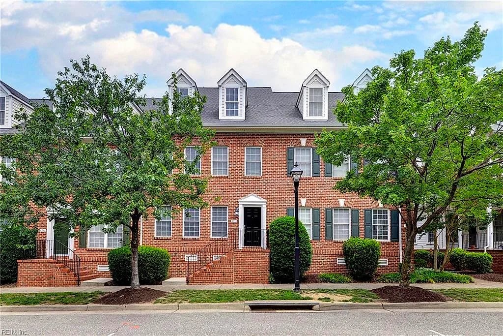 4215 New Town AVE, Williamsburg — 4 bed Residential, 2,442 sqft