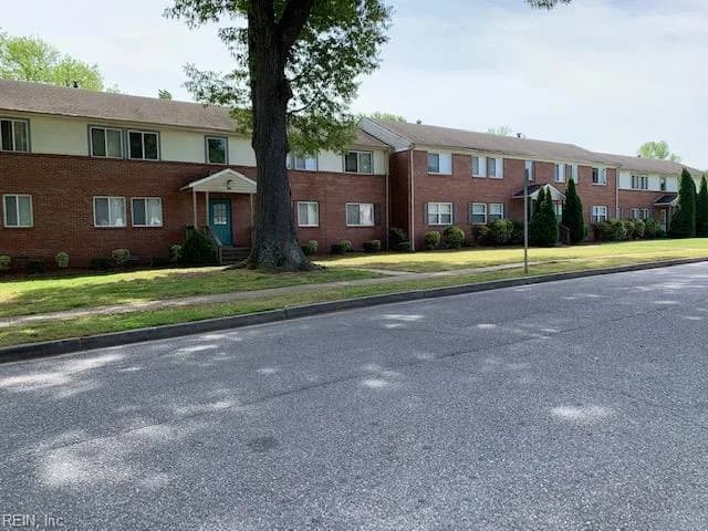 12 Pollux CIR E #1, PORTSMOUTH VA 23701 - Photo 2