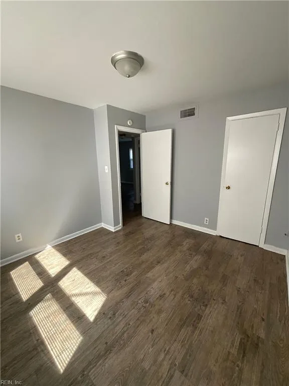 12 Pollux CIR E #1, PORTSMOUTH VA 23701 - Photo 3