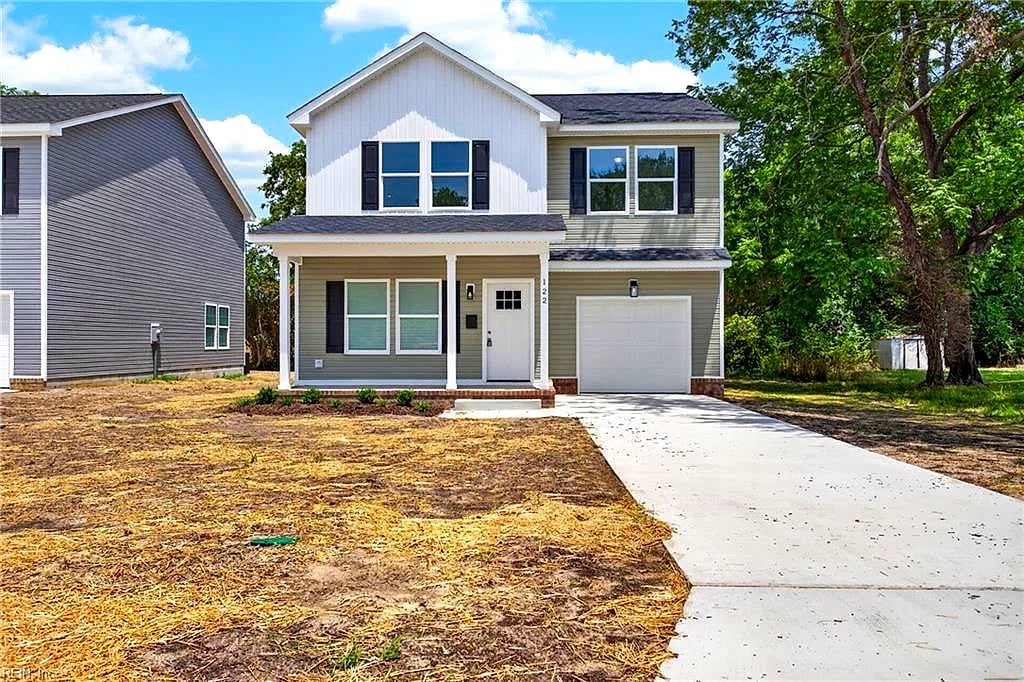 122 N Division ST, Suffolk — 4 bed Residential, 2,200 sqft