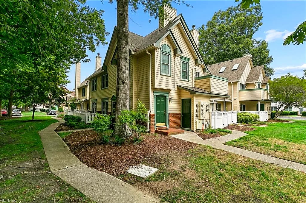 6 Tamarisk QUAY #I, Hampton — 2 bed Residential, 953 sqft